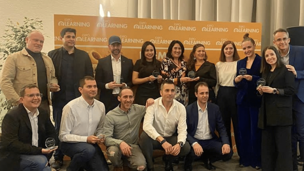¡Ideaspropias Editorial finalista al premio Mejor Estrategia en Contenidos de EXPOELEARNING 2024! 1 Expoelearning 2024