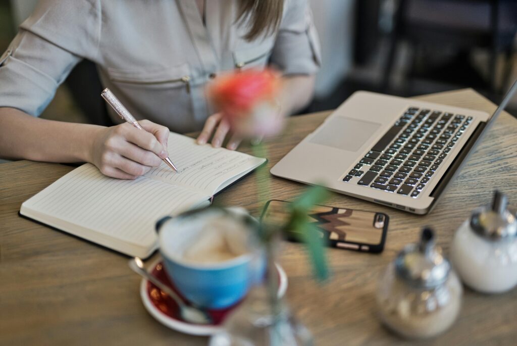 Oferta de empleo: autor de contenidos experto en docencia de la formación profesional 1 autor SSCE0110
