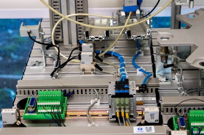 autor de contenidos formativos sobre PLC avanzado