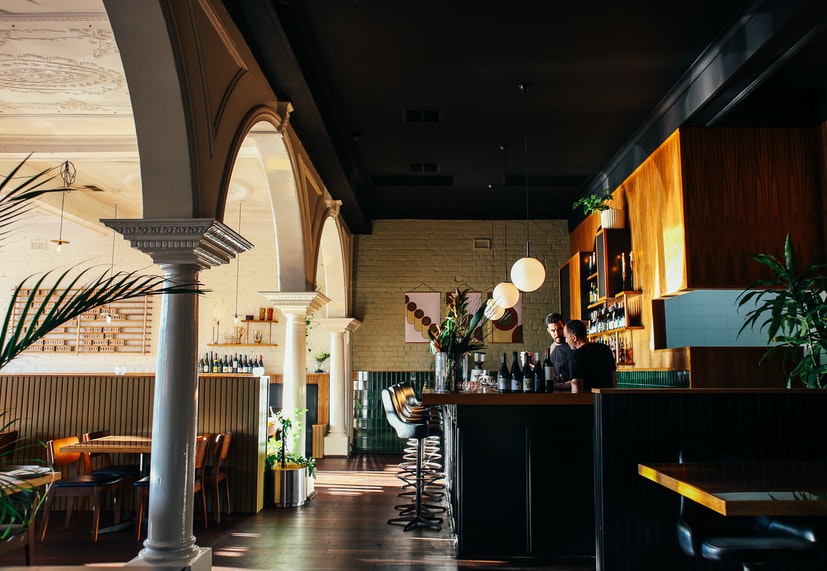 Oferta de empleo: autores de contenidos de hostelería y turismo